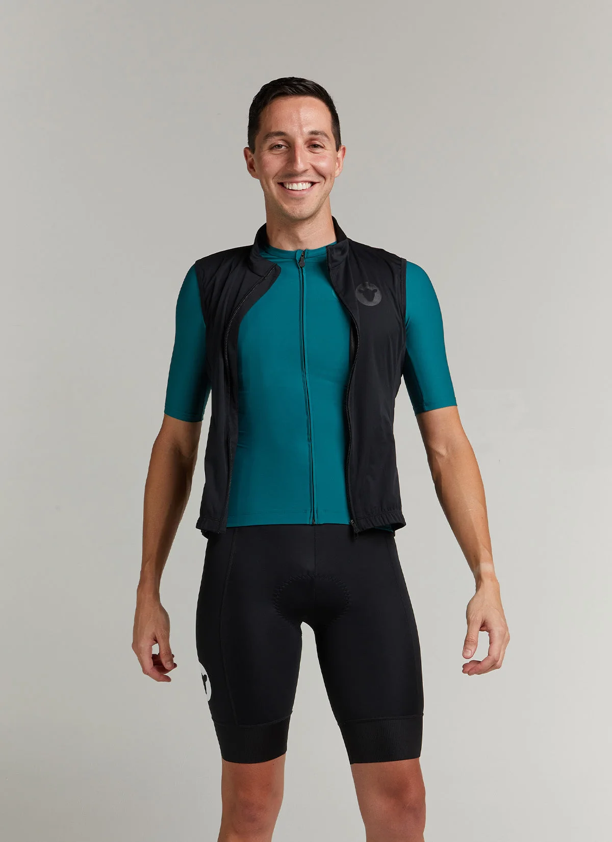 Men's Tour Vest - Black - Image 2