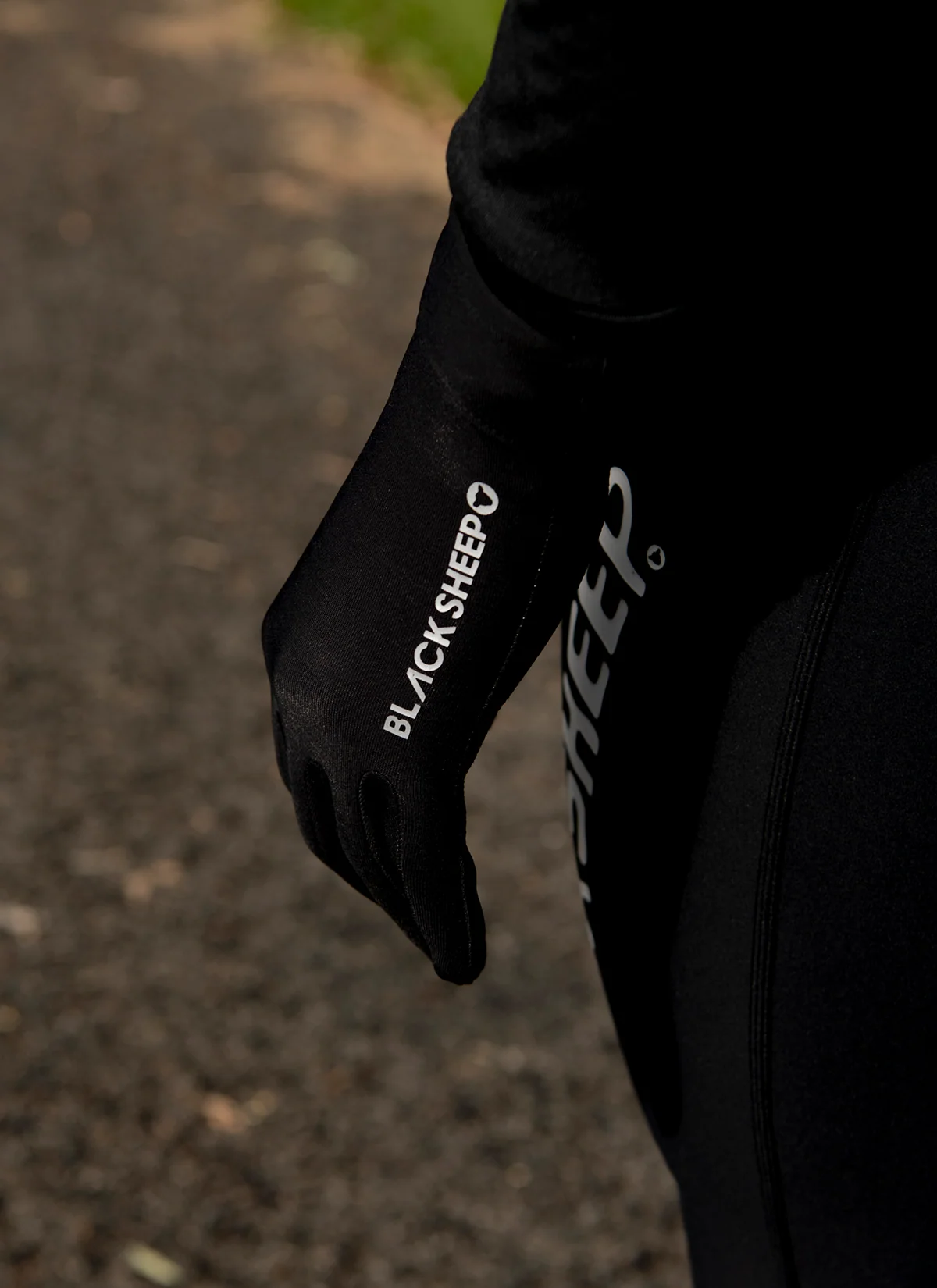 ThermoFleece Gloves 2.0 - Black - Image 3